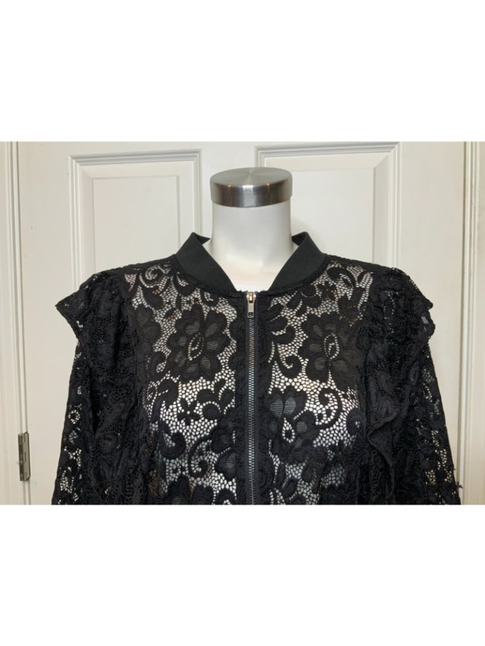 Torrid Black Ruffle Sheer Floral Embroidered Lace Zip-Up Jacket, Size 4X - Picture 2 of 9